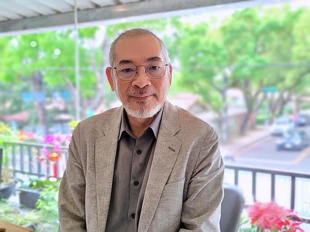 邱世卿——正在成长的两岸和平统一推动者
 
当下台湾舆论场，多数名嘴或媚美倚外、