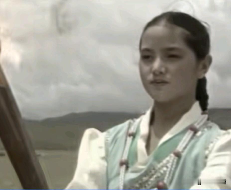 还记得这女孩吗？1990年亚运圣火采集，一个姑娘站在念青唐古拉山脚下，把火炬往太
