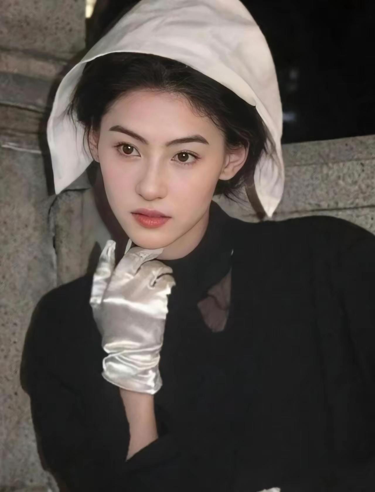 为什么全网都宠张柏芝？好像命运发她一张免死金牌。那件“灾难性事件”后自带同情分，