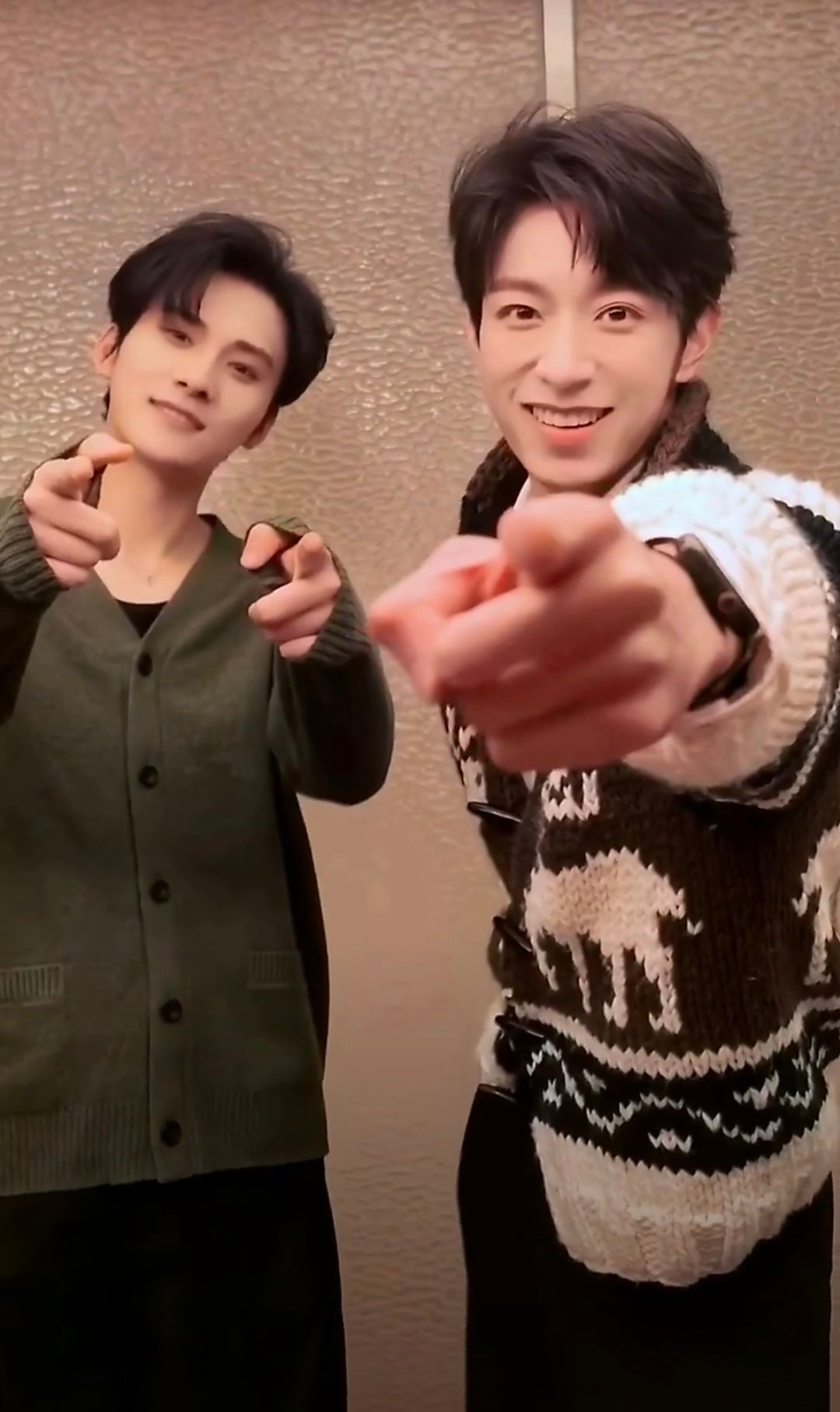 被江衡李沛恩指到的人新年一年会顺顺利利幸幸福福开开心心挣大钱🥰 