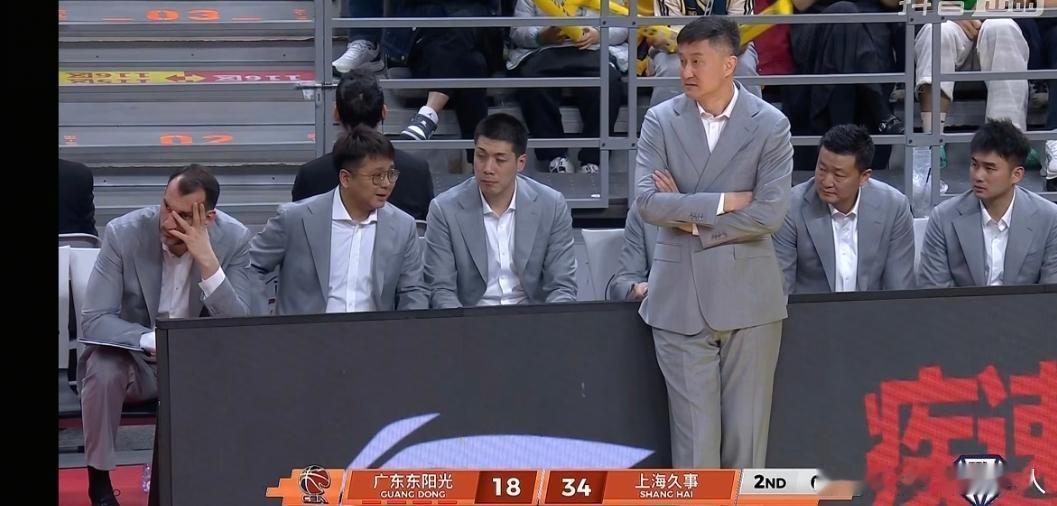 CBA 这就是专业团队吗？上海男篮vs广东男篮