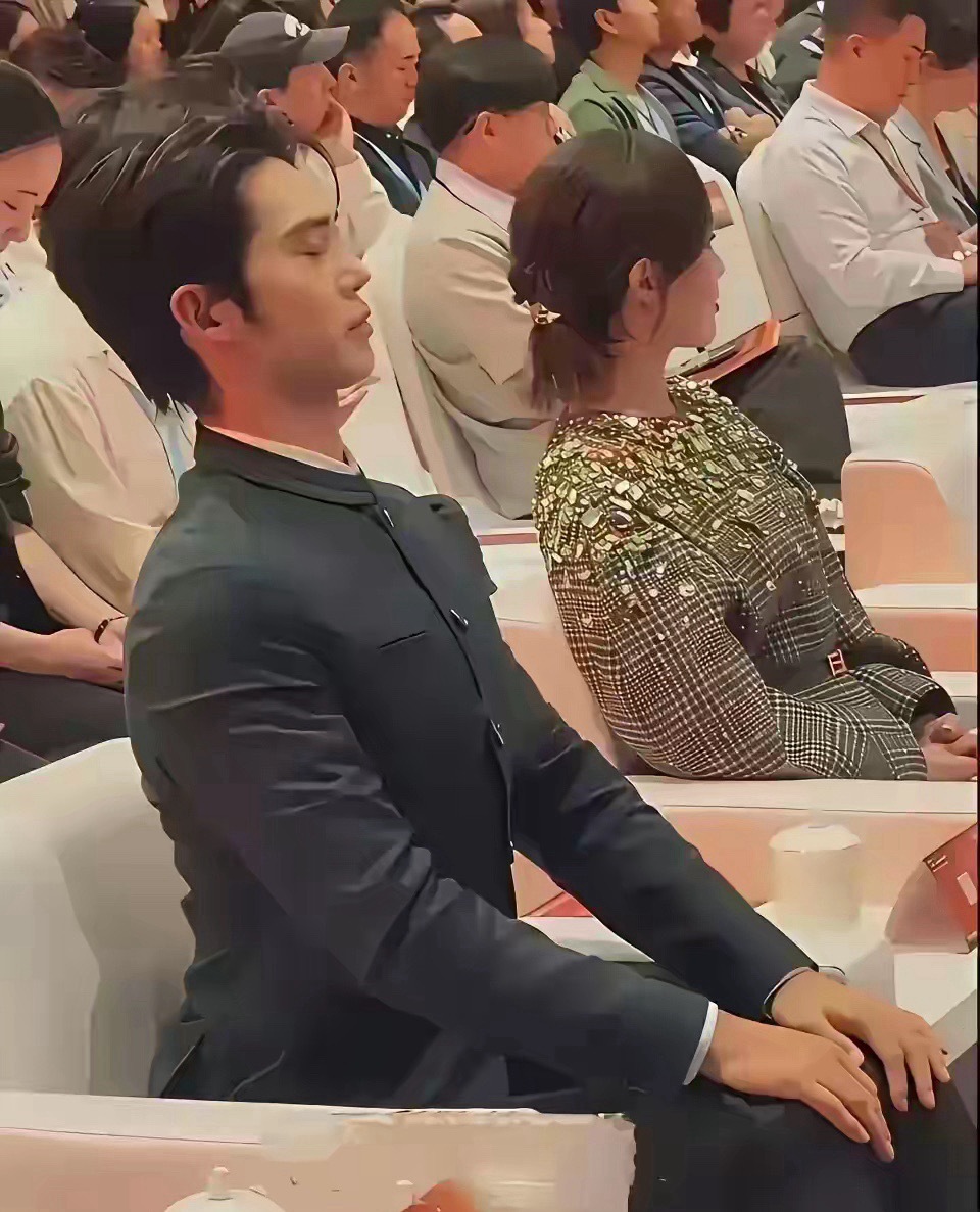 这算不算娱乐圈最内卷、最拼的一个男明星了？ 