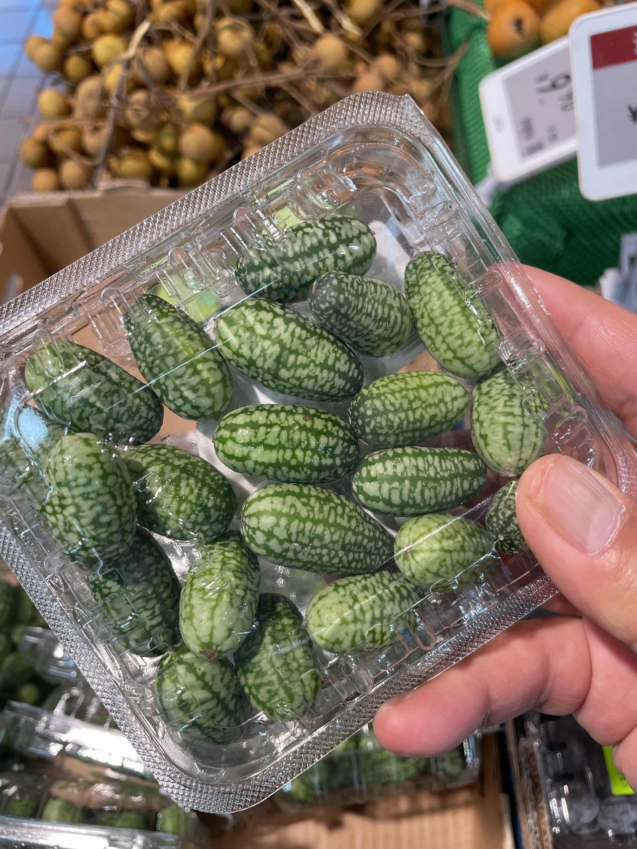 我一直认为新疆的西瓜是全世界最好的西瓜，同时也是全世界最便宜的西瓜。可是到了云南