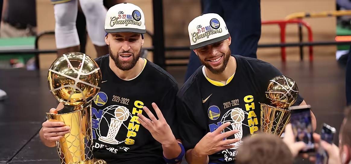 克莱·汤普森在今天对阵篮网的比赛中，作为替补出场，全场9投4中，三分7投3中得1