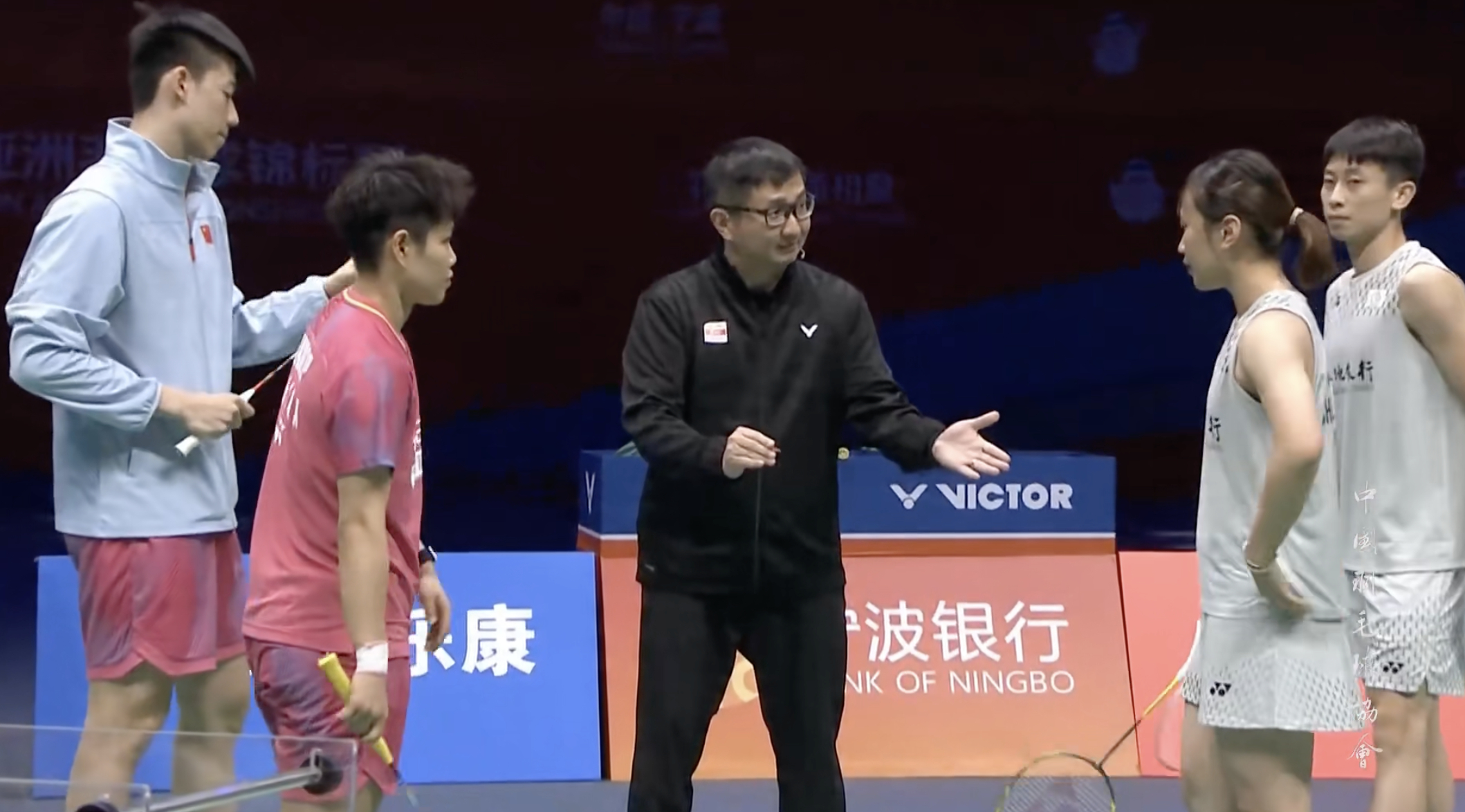 冯彦哲/黄东萍🇨🇳 vs 陈政宽/许尹鏸，比赛马上开始！亚羽争雄胜利在握20