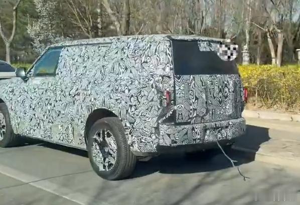 享界 硬派越野 SUV 实车曝光！华为 × 北汽高端新能源品牌享界，全新硬派 S