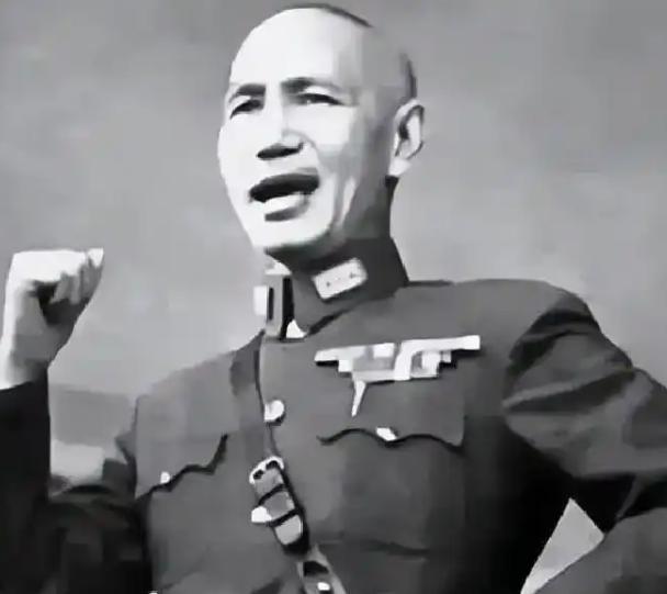 发现没？最让蒋介石头疼的是，国民党中能打仗的，有真才实学的，都不是他的嫡系爱将，