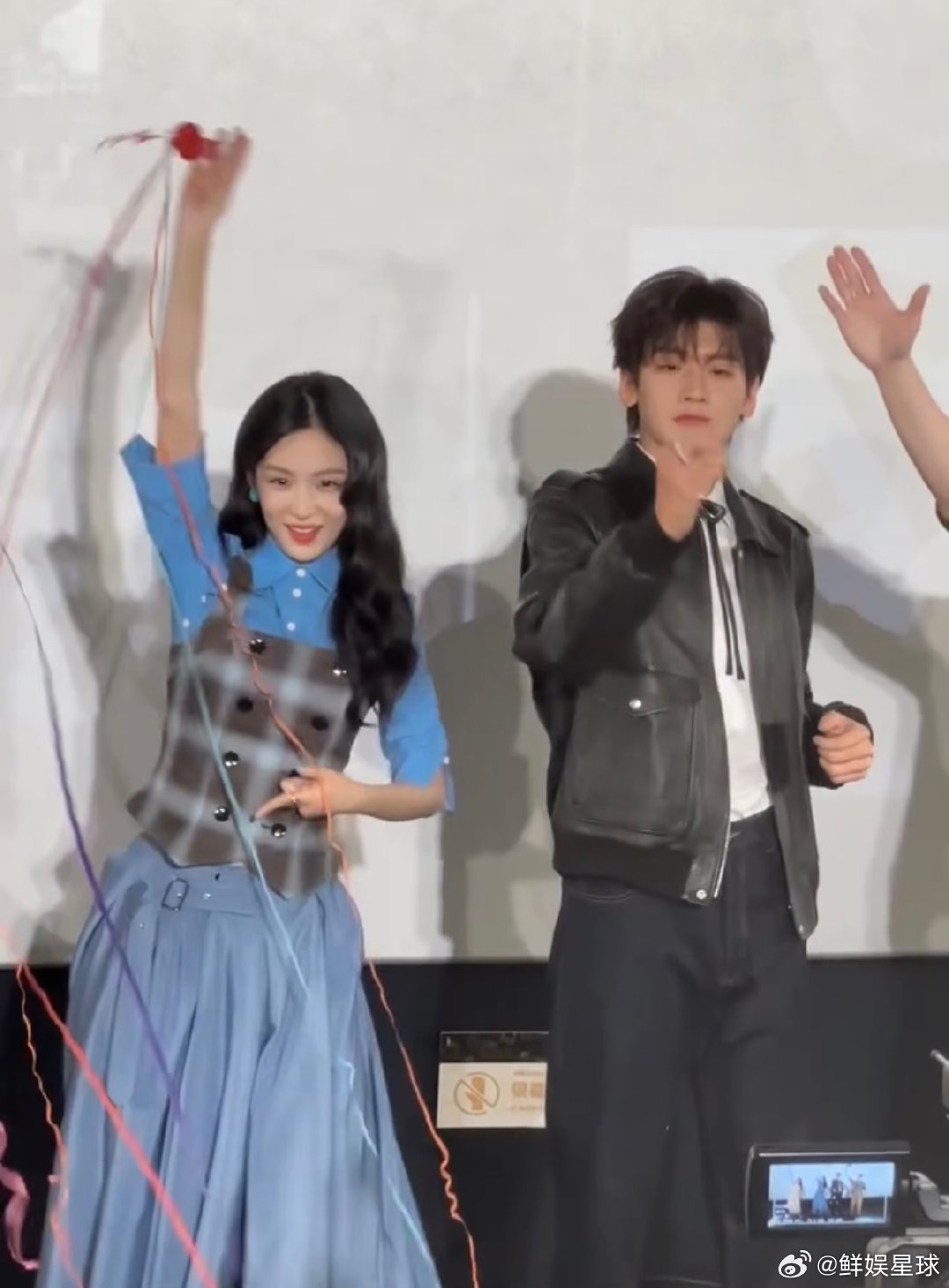 周也翟潇闻cha了魔法城堡周也翟潇闻cha了魔法城堡周也翟潇闻跳魔法城堡 