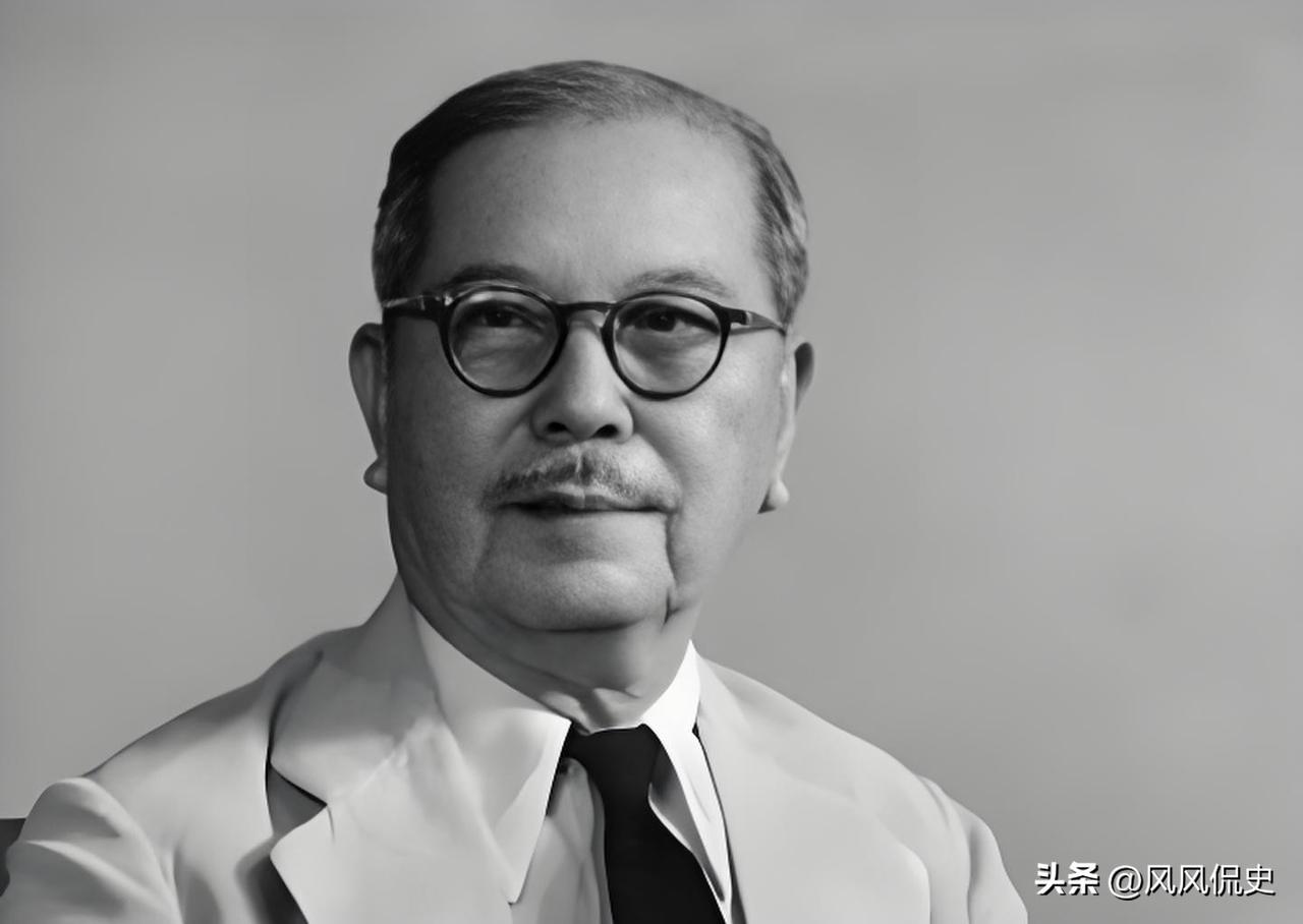 1893年，19岁的陈嘉庚回乡成亲，却发现自己的弟弟调皮捣蛋。他气愤地将弟弟绑在
