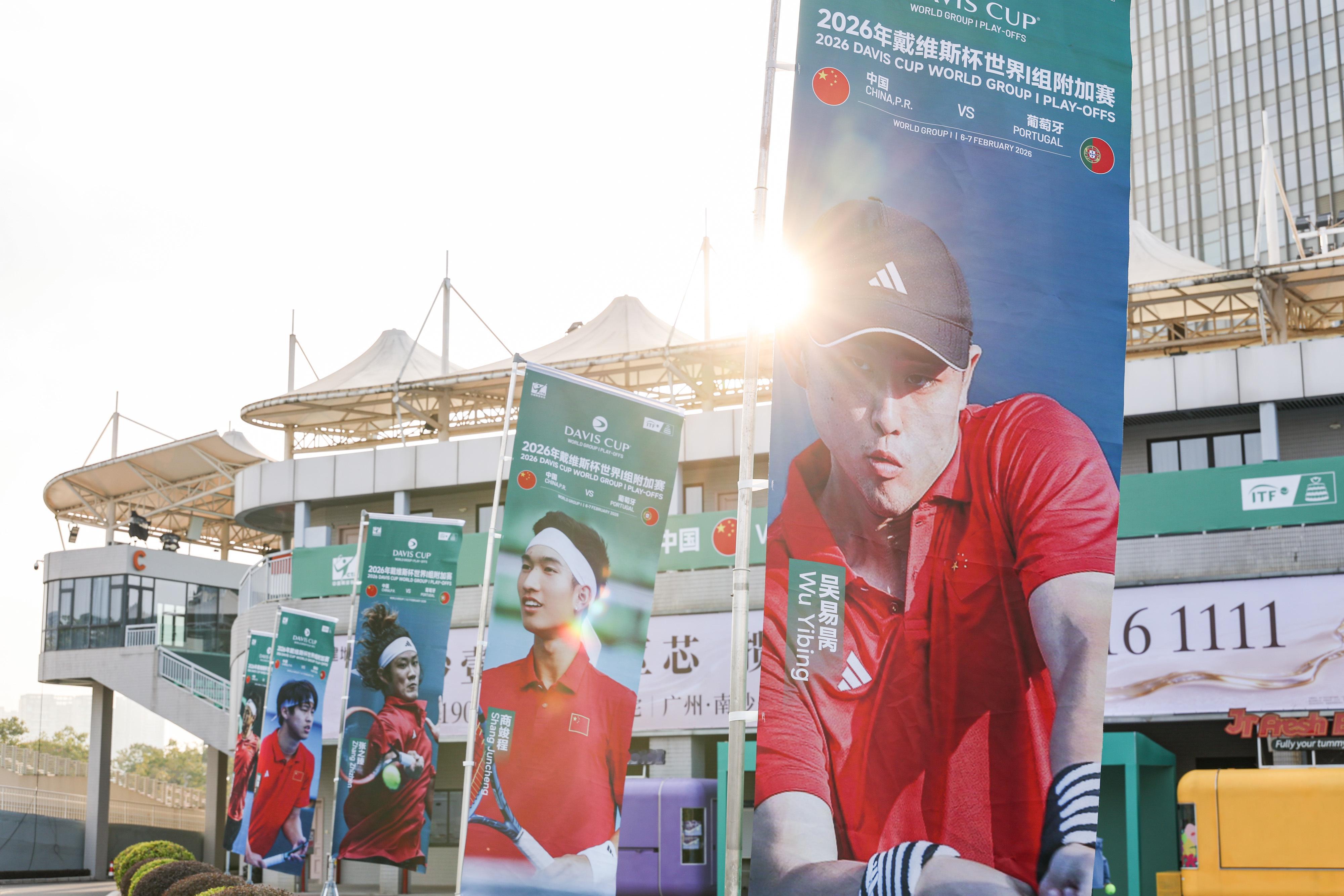 戴维斯杯明天正式开战，团体比赛有自己的魅力，大家精气神都非常好！欢迎大家来看球啊