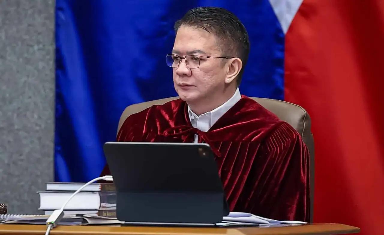 埃斯库德罗始终如一！
23日，菲参议院弹劾法庭对莎拉定罪门槛进行投票，主审官埃斯