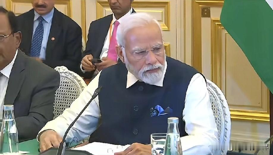 12月7日凌晨的最新消息，现在他来了，第六条：印度驳斥美媒核潜艇租借金额谣言：针