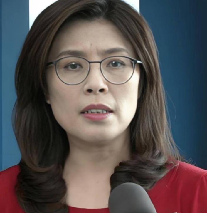 这下彻底热闹透了！两岸乃至国际上的目光全聚过来，台湾地区国民党负责人郑丽文的一句