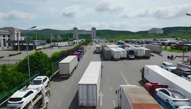 妙哉！巴基斯坦12日开通了与伊朗的过境走廊，确实有点门道。
 
咱们先说说这条走