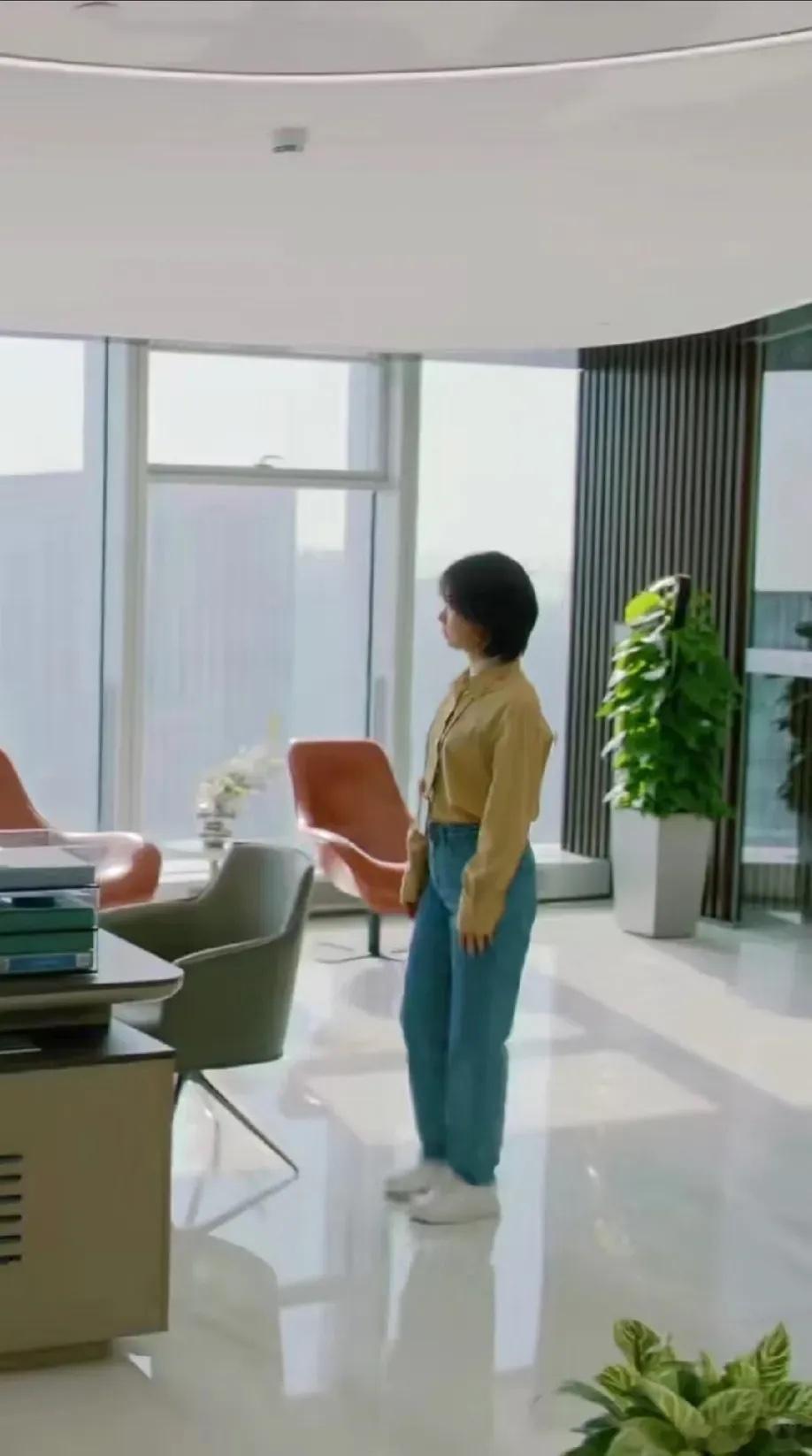 谭松韵新剧开播… ​​​