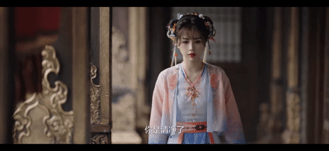#慕声隐身玩妙妙发带#还带这样玩？隐个身把我头发都玩坏了，幕声你也太皮啦[哈哈]
