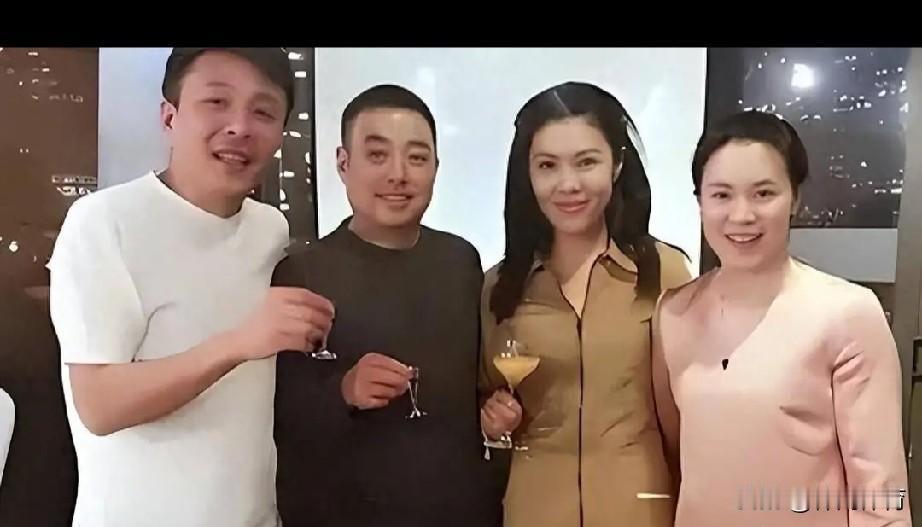 褪去冠军光环！王楠扎根内蒙深耕青训，这才是真正的体育格局
 
纵观体坛，绝大多数