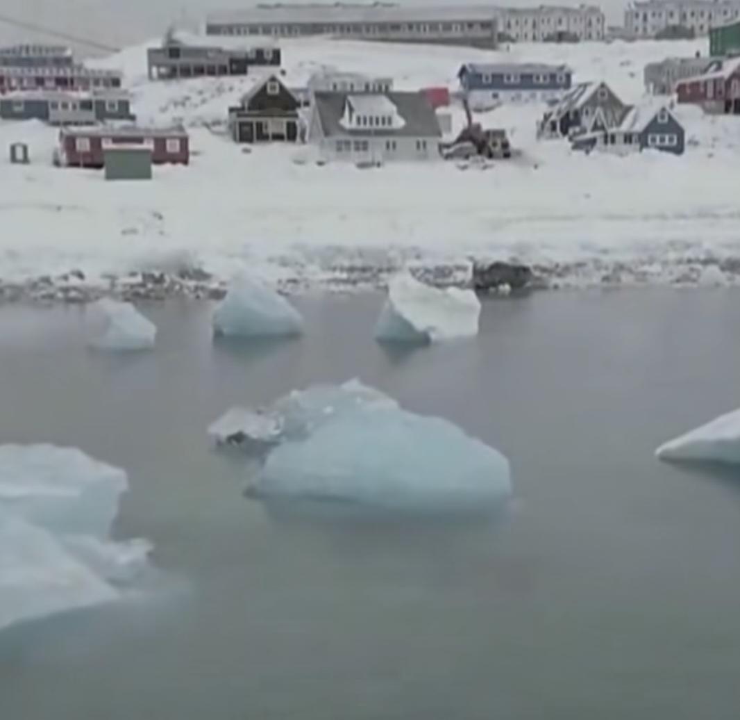 美国想格陵兰岛恐怕想疯了。
特朗普在一个会议场合中，竟然说，丹麦人500年前在格