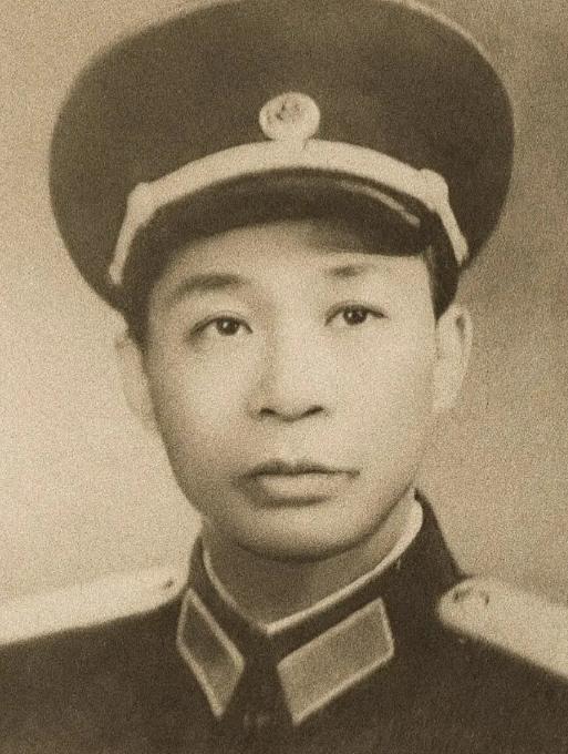 韩先楚晚年躺在病床上，跟老部下徐国夫交了底。四十年前那桩关于宁贤文的事，他终于说