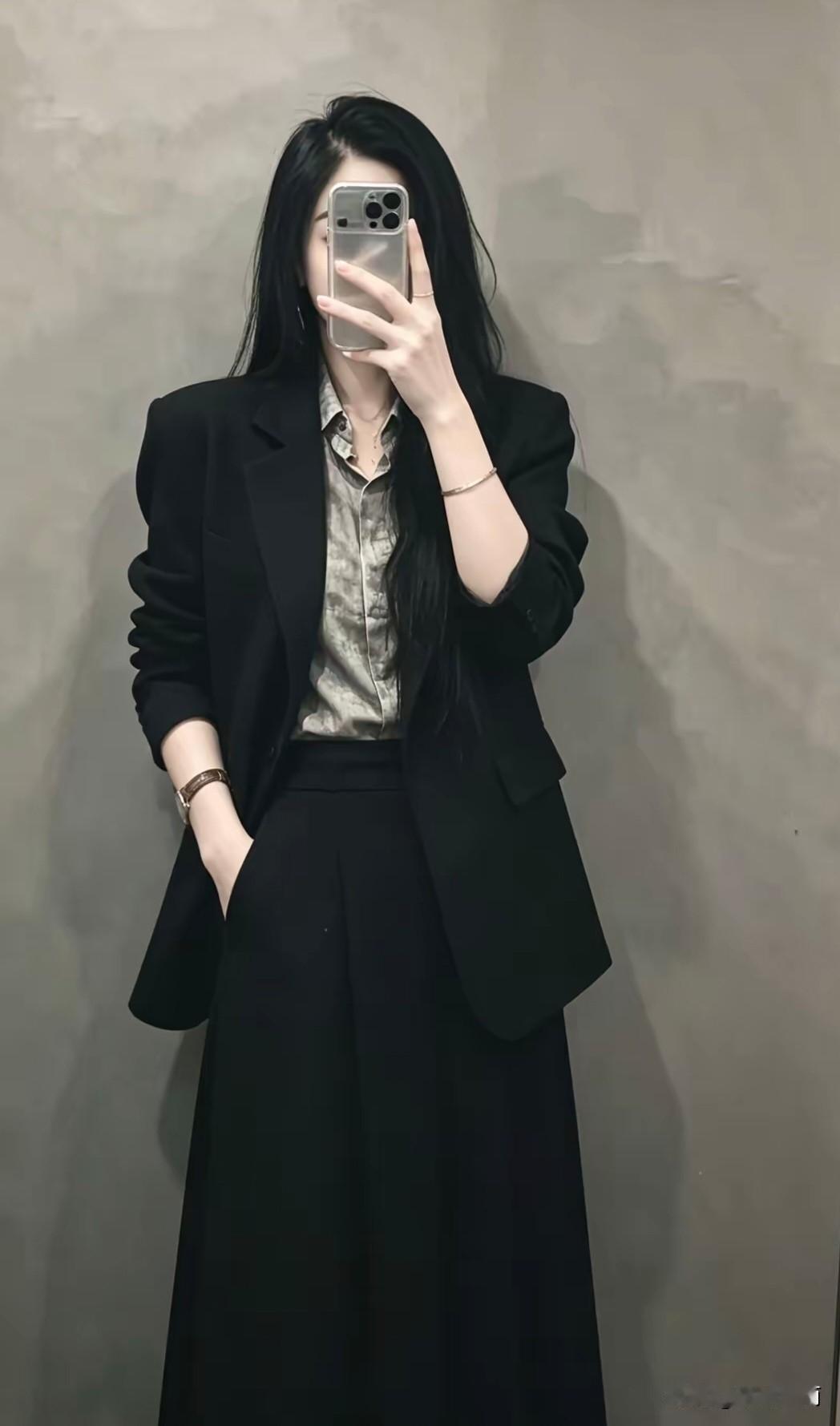 🍂²⁰²⁶/₁₀.₁₉ ᵕ̈ 🌞☕️🍒🍑

多丽·暮天凉
 
暮天凉。万