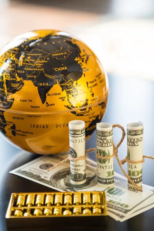 美元的重量：当全球化舞台迎来新支柱

3月23日，国际货币基金组织前副总裁朱民在