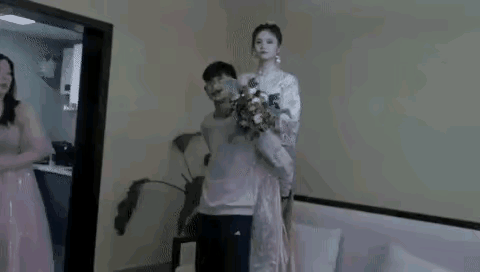 姐姐结婚
弟弟这份大礼来的太突然了[泪奔]