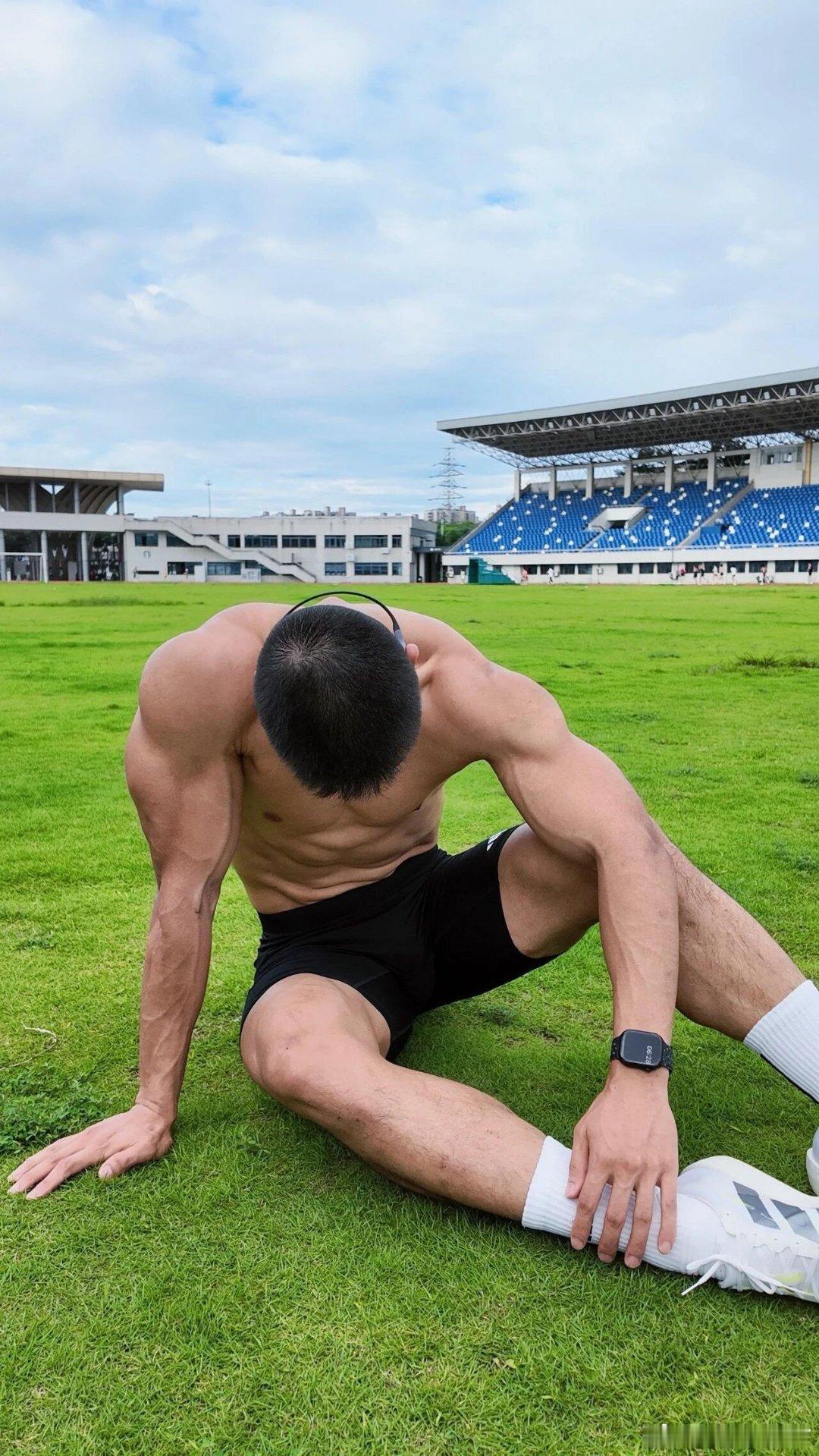 体育生怎么看都不腻体育生
