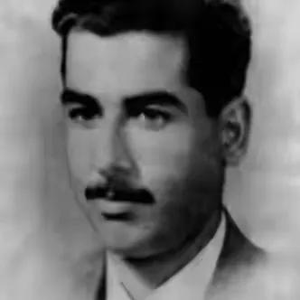 中东枭雄萨达姆的遗体照。萨达姆的一生，是传奇的一生。
1979年7月16日，萨达