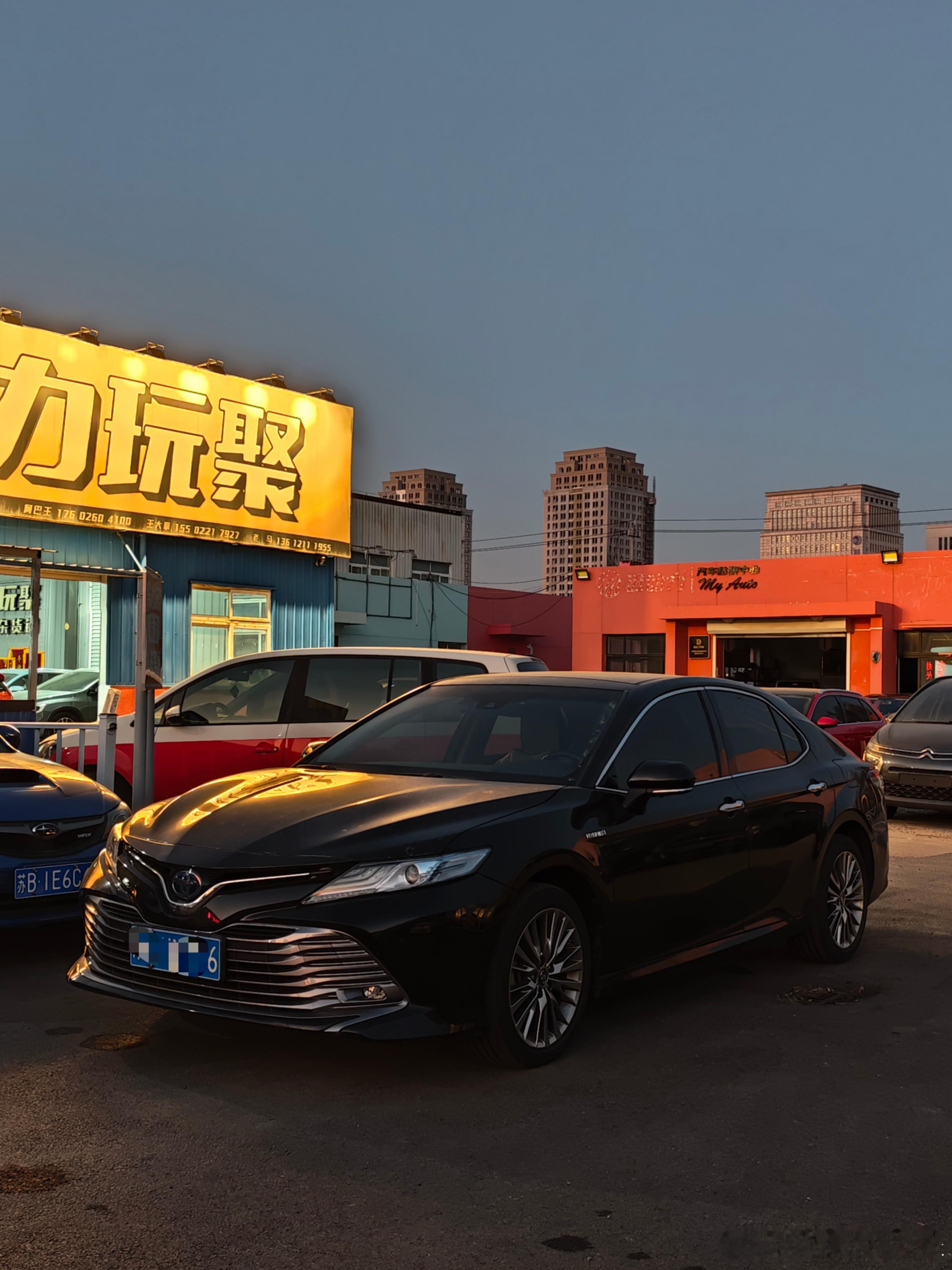 再纪念下，第一次收八代凯美瑞2018年上牌不到6万公里2.5双擎豪华