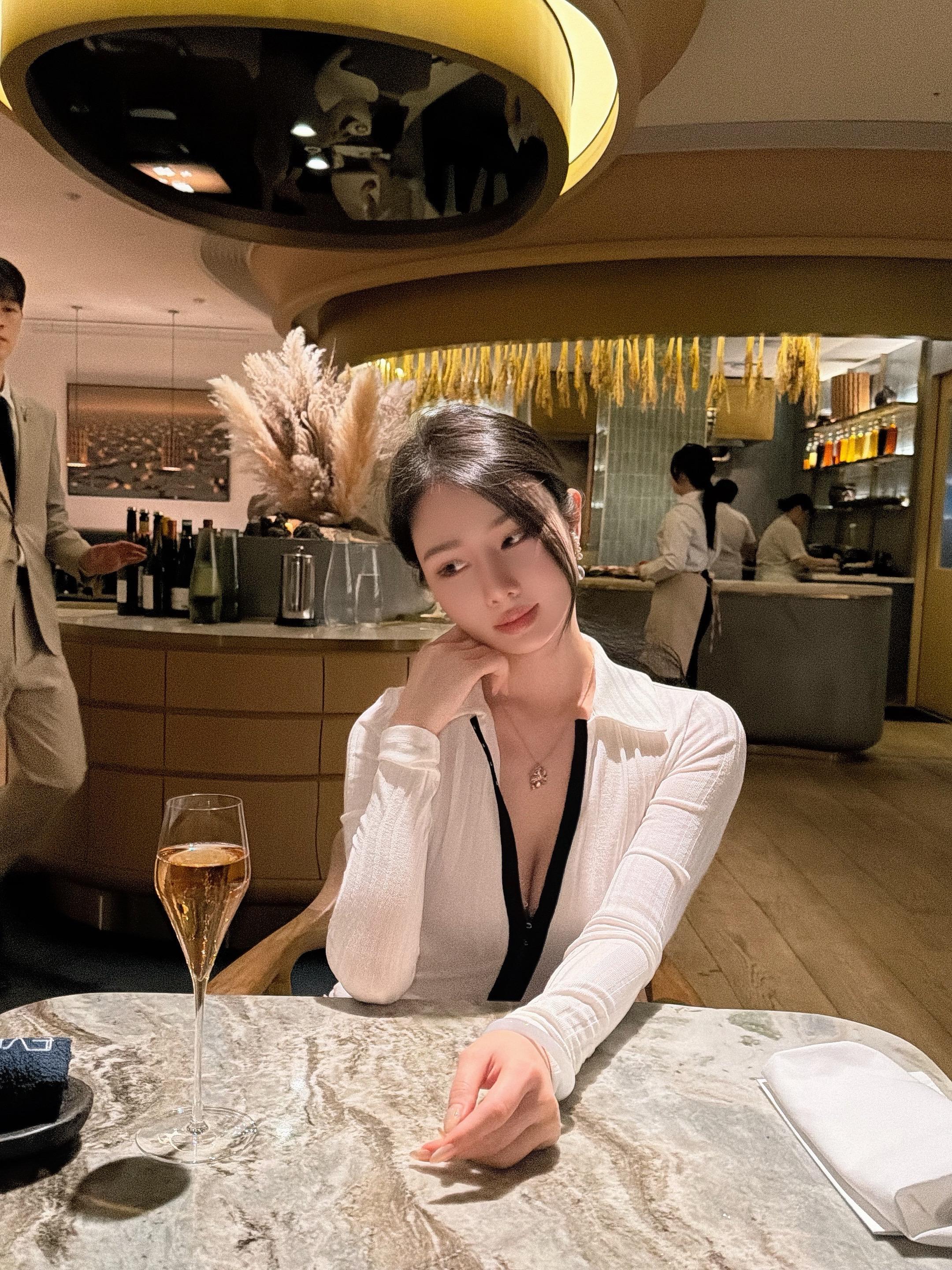 我等的是 能陪我吃1000顿米其林 omakase和fine dinning的人