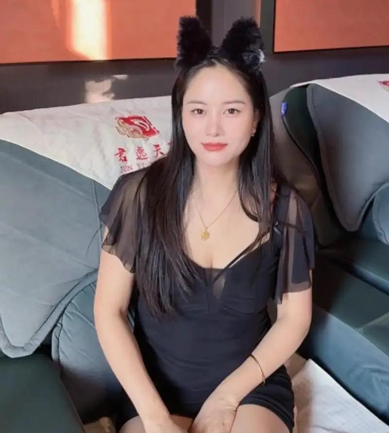 奉劝大家，
未来十年，不管多难，都要死死守住这十条：

1，别什么饭局都参加
