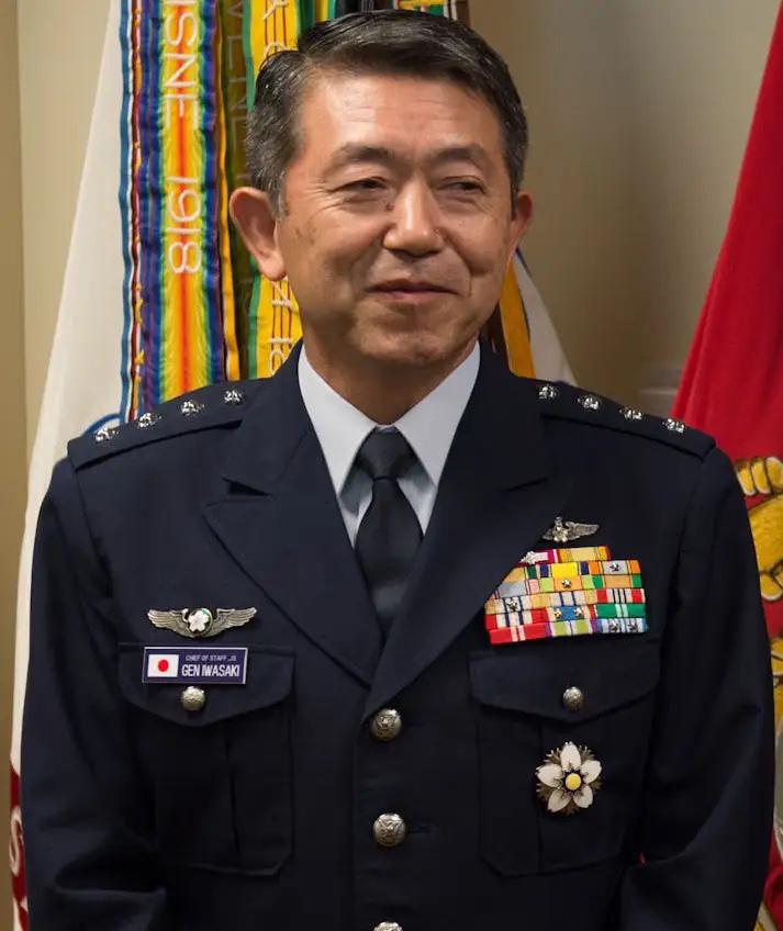 中国制裁大棒，日本不说话
12月15日，中国外交部宣布：从即日起对日本自卫队前统