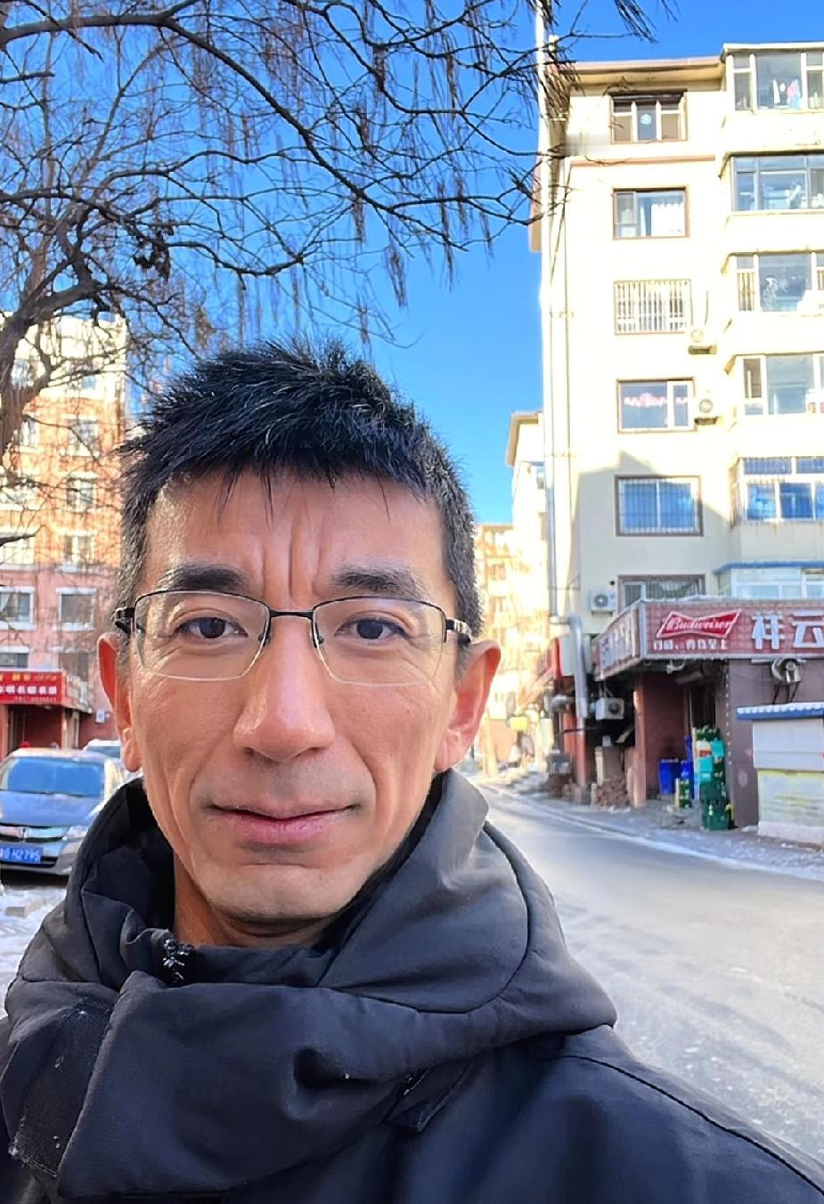 没有了东方的孙美丽，又一次走进了大众视野，一条抖音又让他登上了热搜。
孙美丽评论