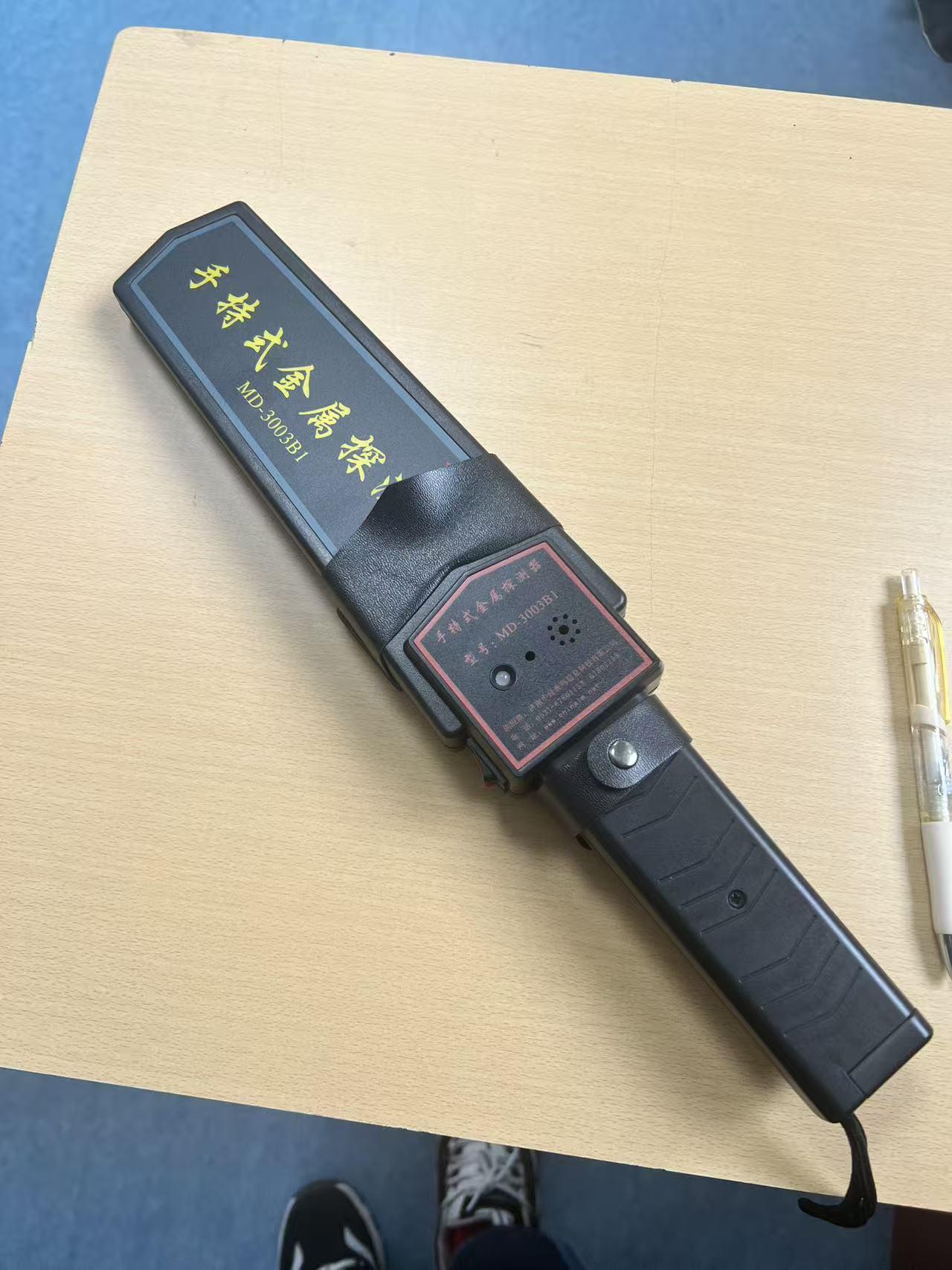 监考见闻（一）
努力勤恳白忙活的女考生

每年的四五月份，是各种社会考试的高峰期