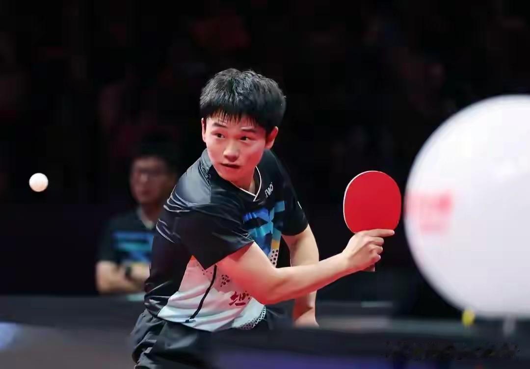 伴随着中国男乒世界排名第138位的李天阳3:0战胜法国排名第24位的科顿，WTT