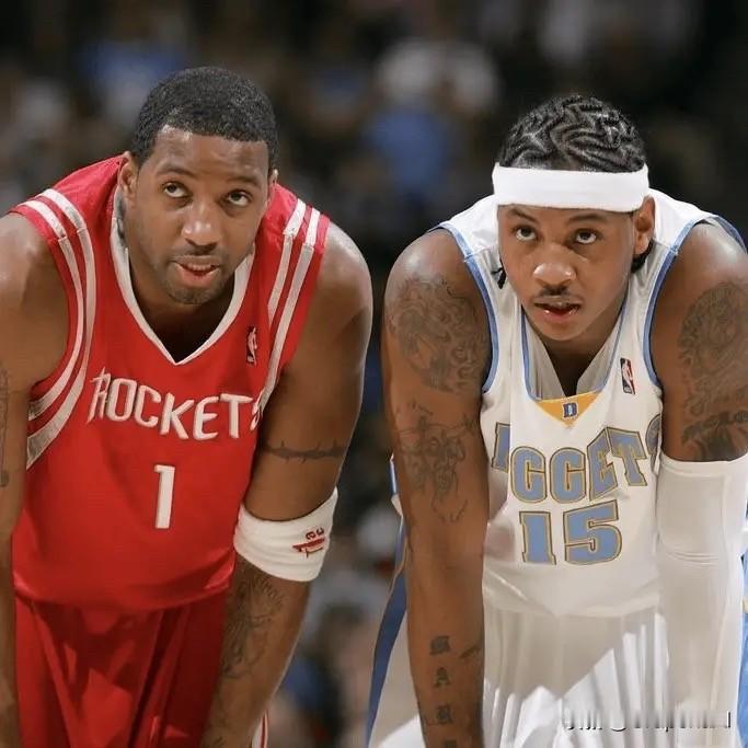 ，美媒NBA Retweet发推，晒出一则讨论：

“都在巅峰，谁是更好的球员？