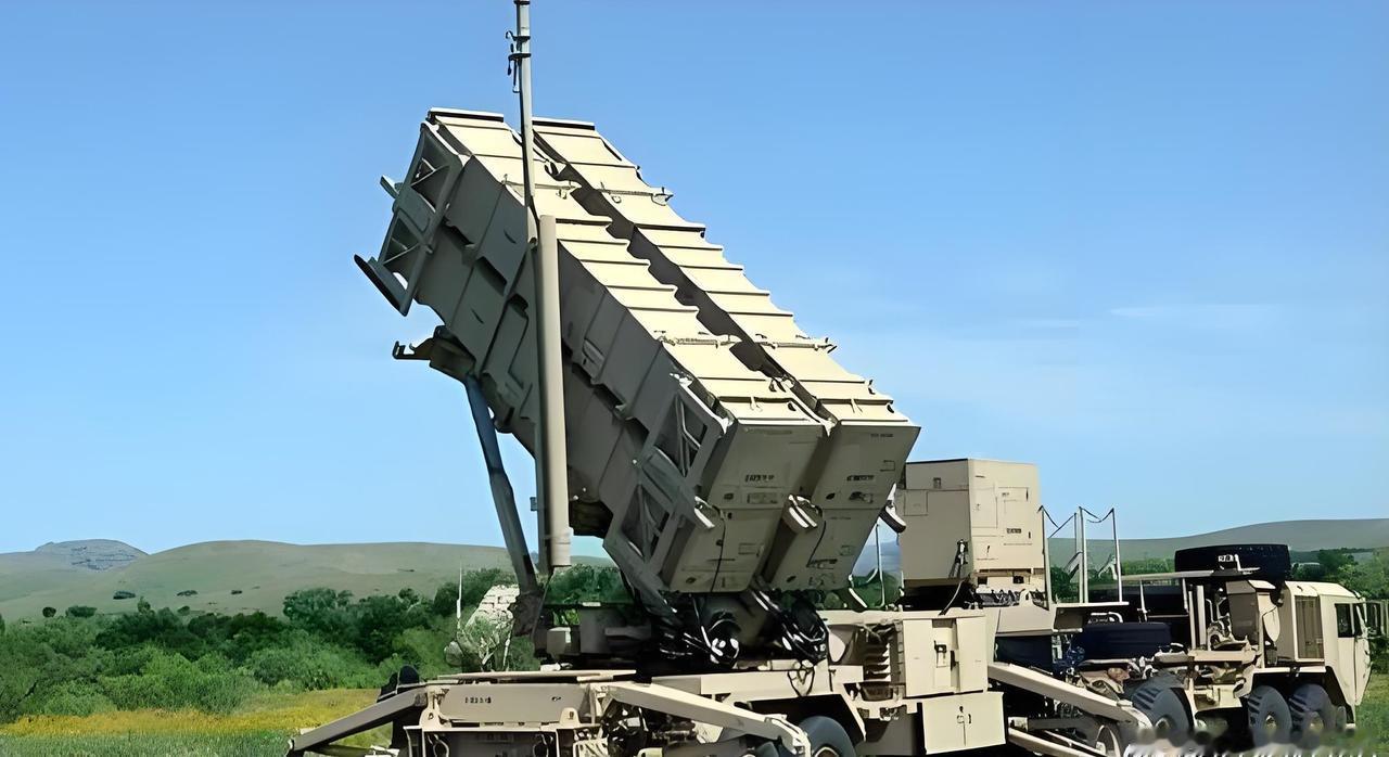 美国从日本撤走提丰导弹系统是出于多重战略考量。一方面，避免在中日关系紧张时成为焦