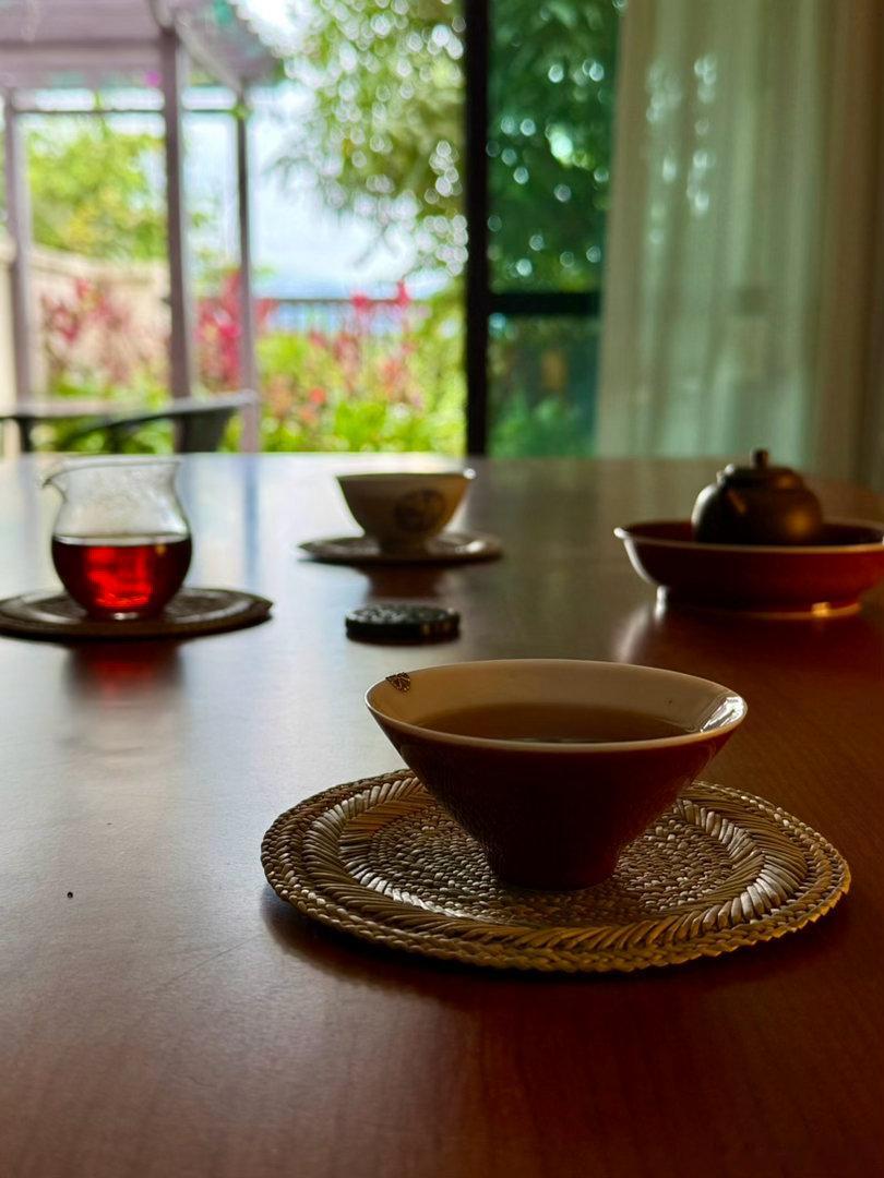 做古树山头茶的茶商，去参加国宝帮的茶会，公开做了个总结：首先感谢赖半桶的邀请，然