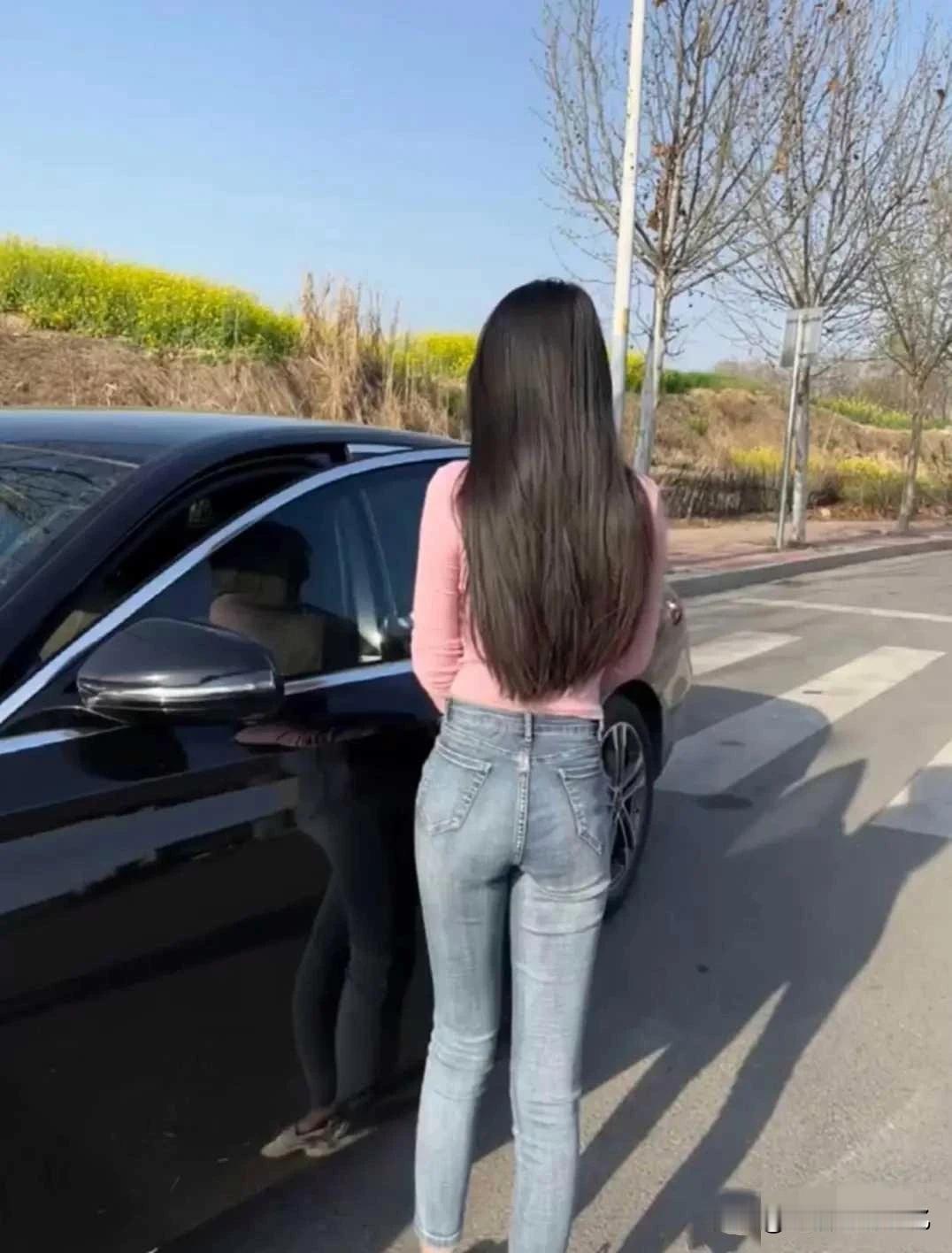 看闺蜜开奔驰，还是很羡慕
