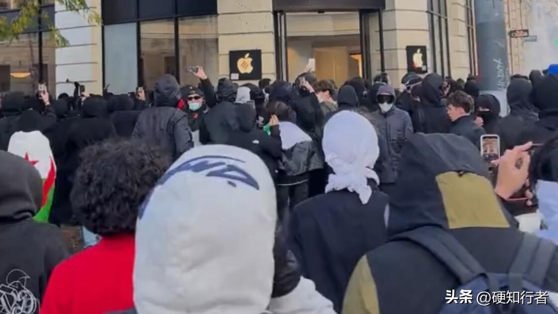 第一批iPhone Duo用户，心态崩了!

第一批抢到iPhone Duo的人