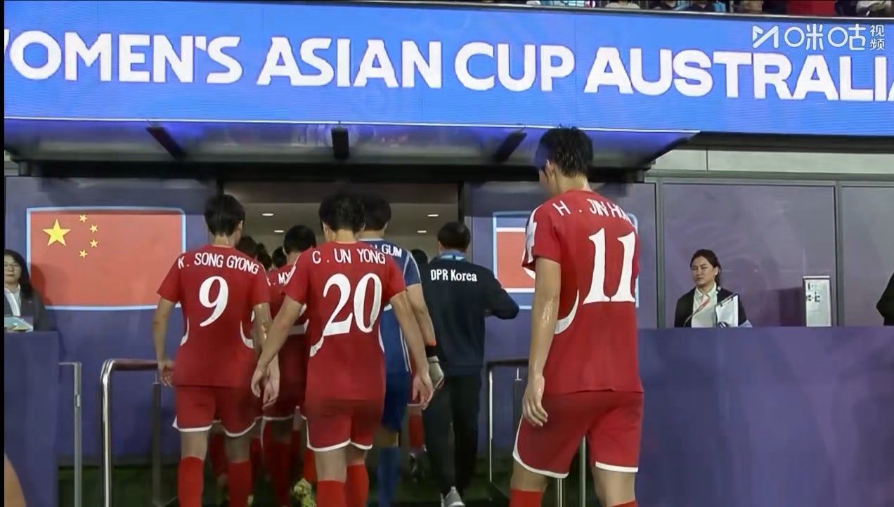 有点意思，朝鲜女足加时赛疑似罢赛，中国队加时赛进球以后，她们迟迟不肯回到赛场，裁