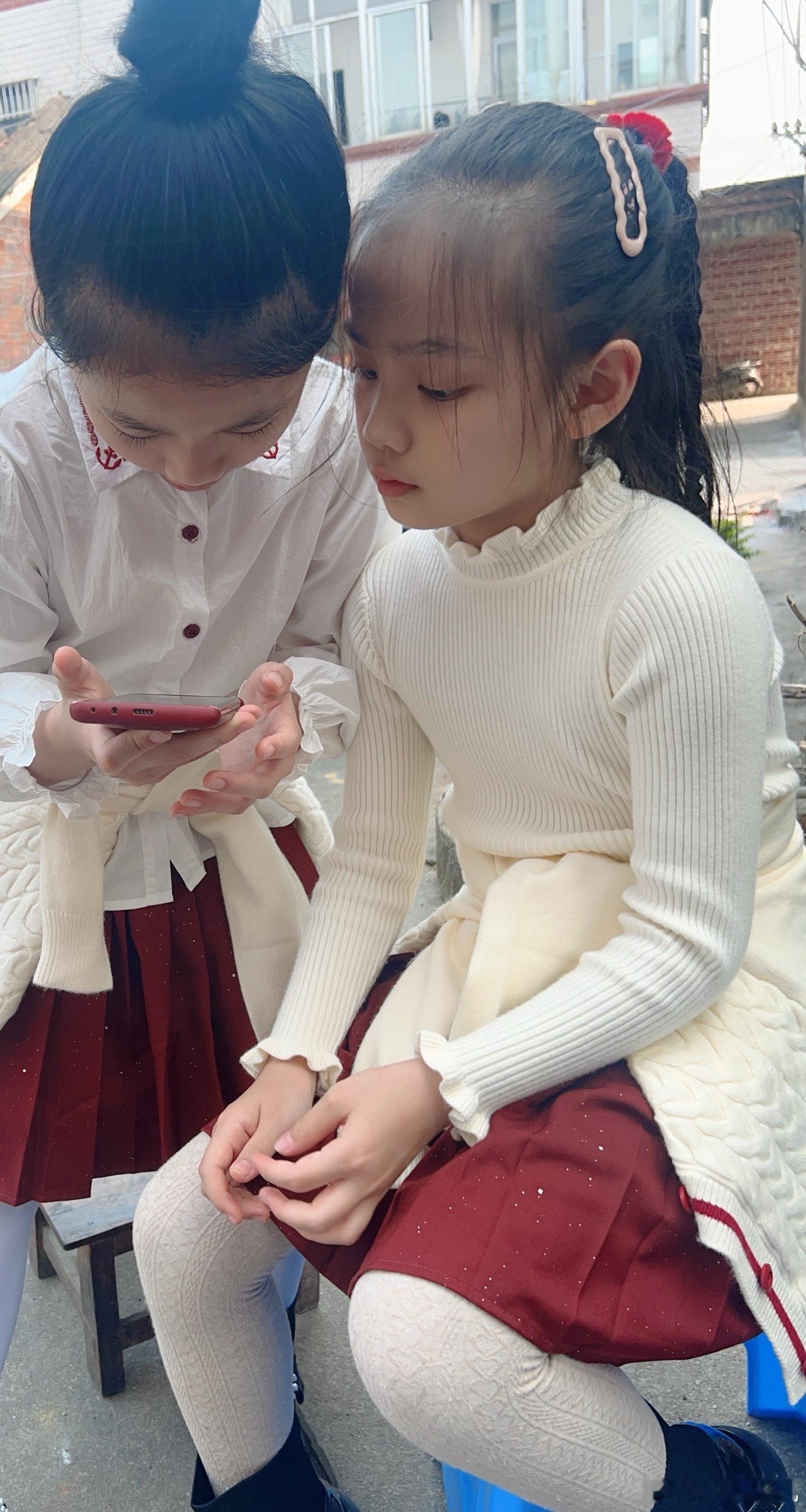 昨天回我妈家～我搞了一个大乌龙米米爷爷一早去看他的姐了，起来之后给我电话交代已经