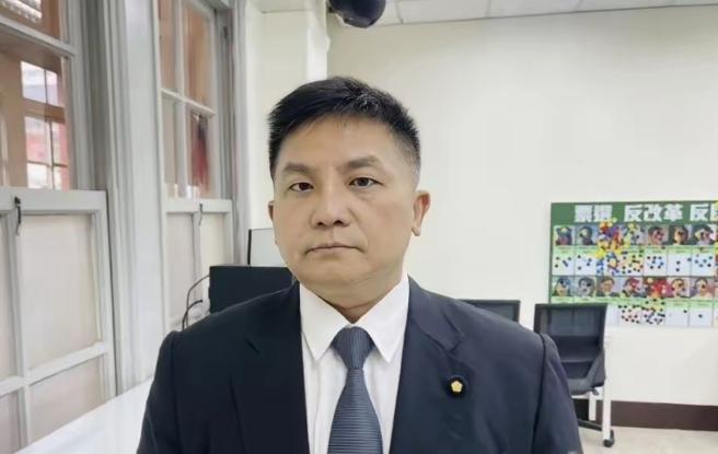 国民党终于出了一个人才，这个人就是国民党立委吴宗宪。

因为吴宗宪昨天在“立院”