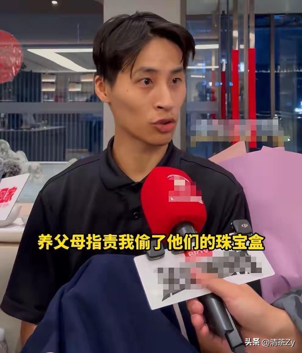 张云鹏的父亲出狱后才得知儿子丢失的消息！他一边打工一边寻找孩子，他不知道孩子已经