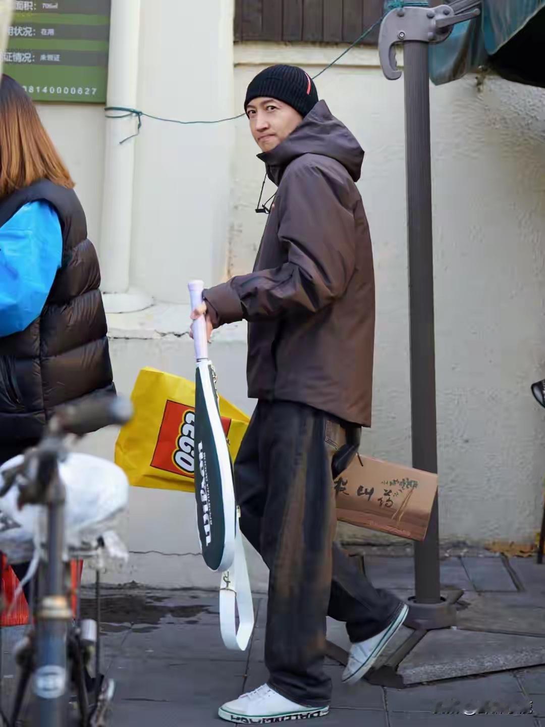 这是哪位明星，就是想不起来名字了