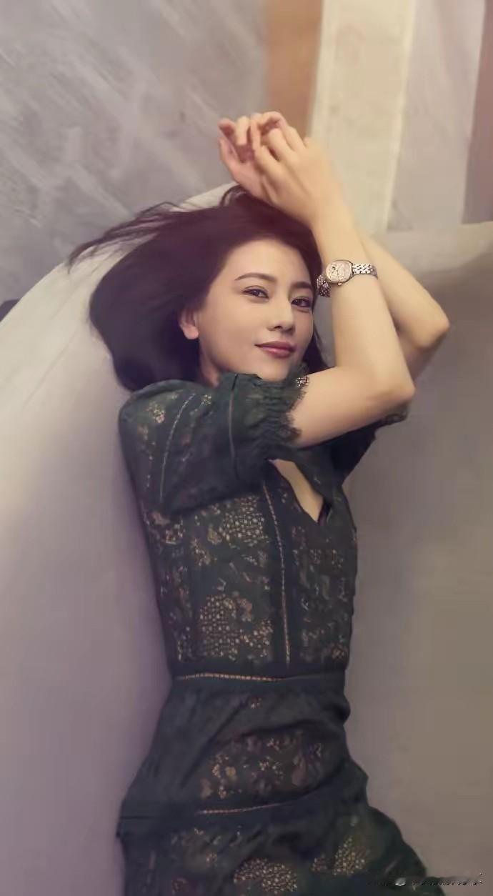 有个性又高级的穿搭是什么样的呢?