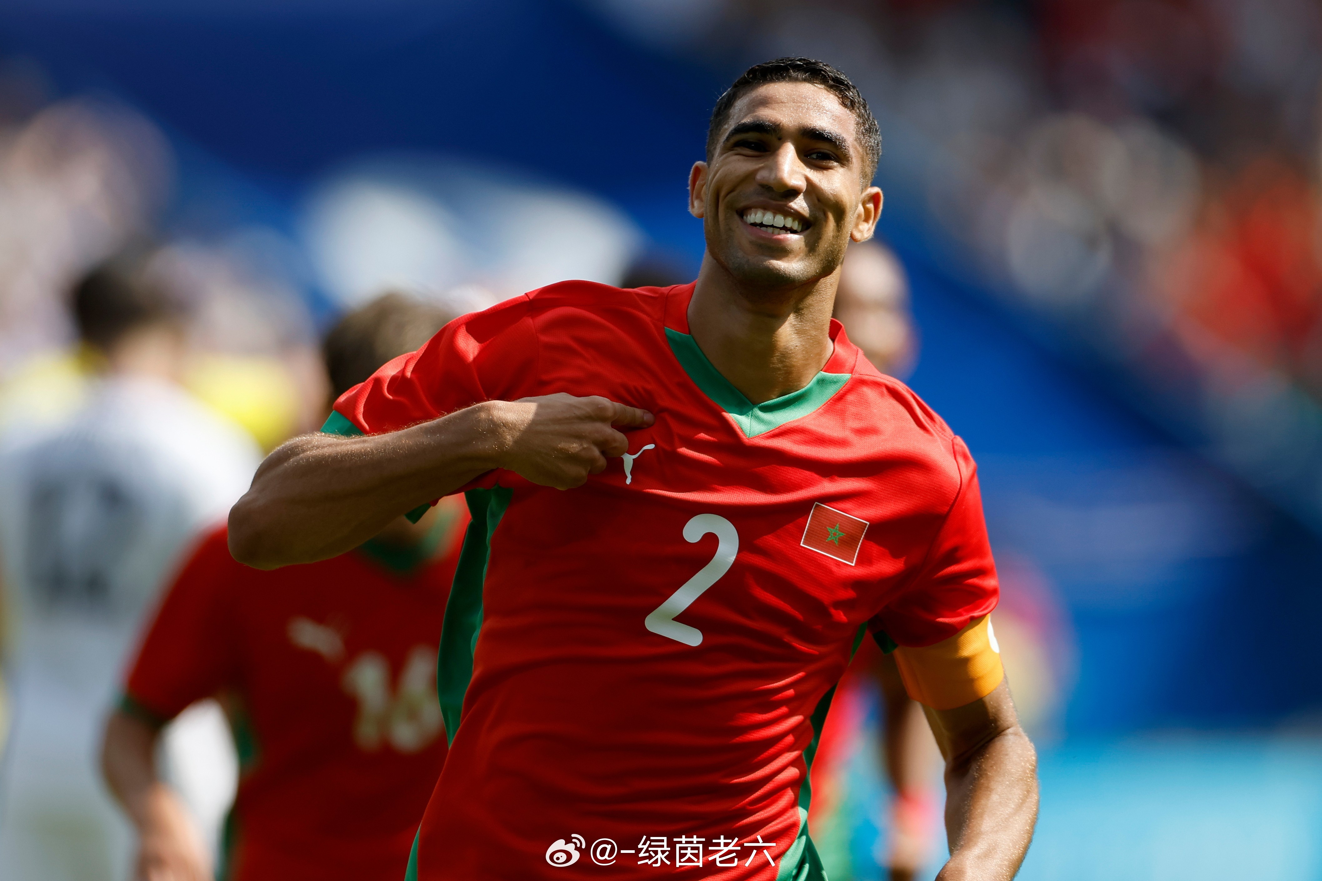 6月19日讯 阿什拉夫正随摩洛哥队参加世界杯，他们在首场比赛中1-1逼平了强大的