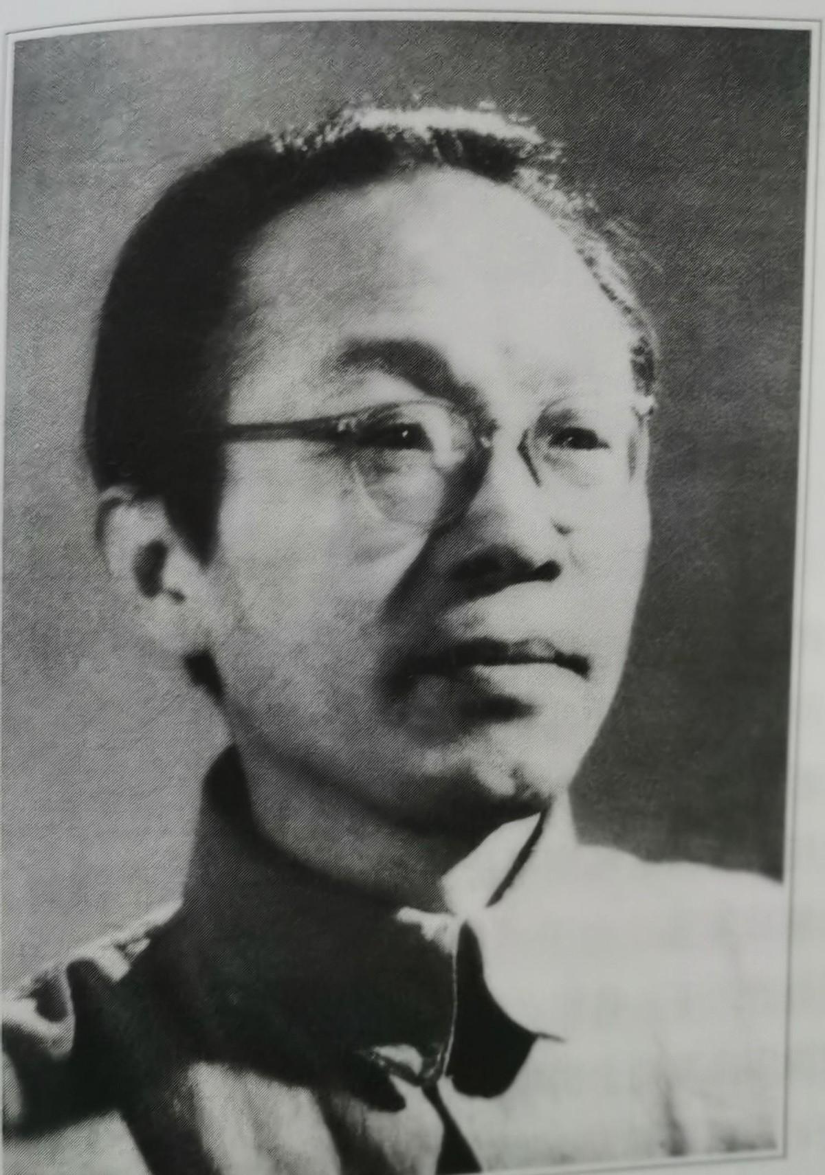 1952年，全国禁毒进入攻坚期。中央下达肃毒指示，各地抓捕八万余人、处决八百多人