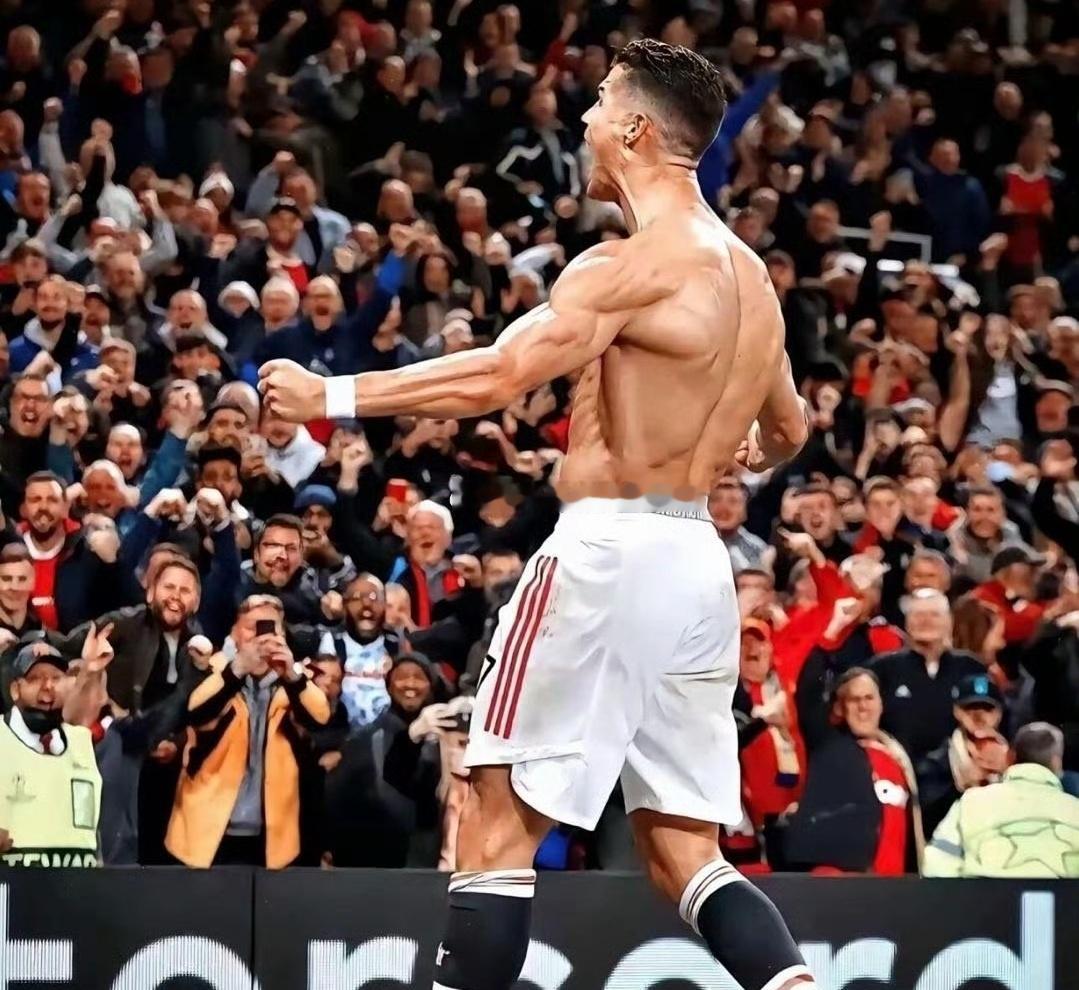 营销的可以啊，对比莫德里奇只能让人会心一笑C罗认为人类喝牛奶不正常