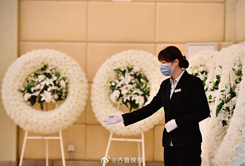 #殡仪馆招播音表演是专业不对口吗#【晚报来论 | #殡仪馆招播音表演专业先别急着